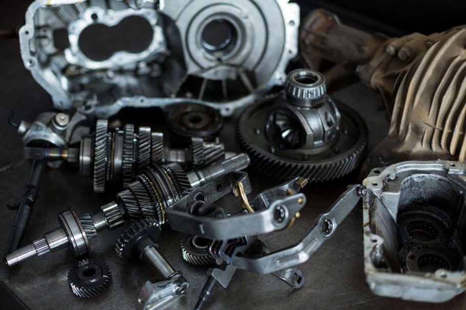 Common car parts that need servicing